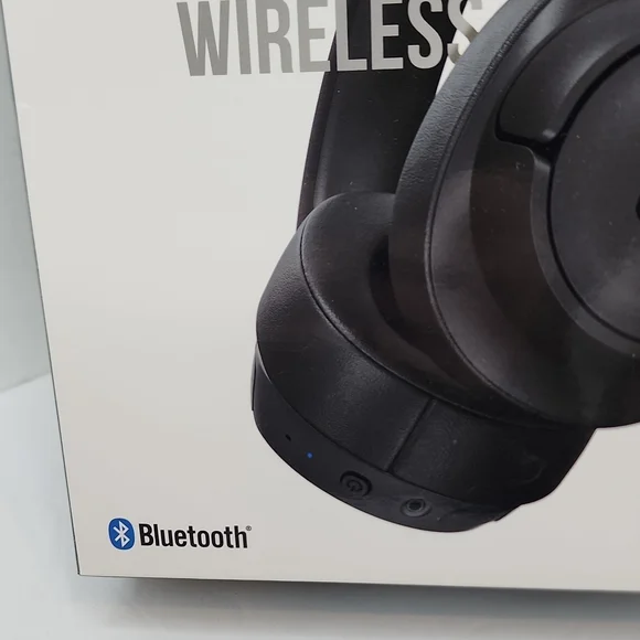 JBL PURE BASS WIRELESS HEADPHONES,   TUNE 710BT, BLACK - Picture 5 of 8